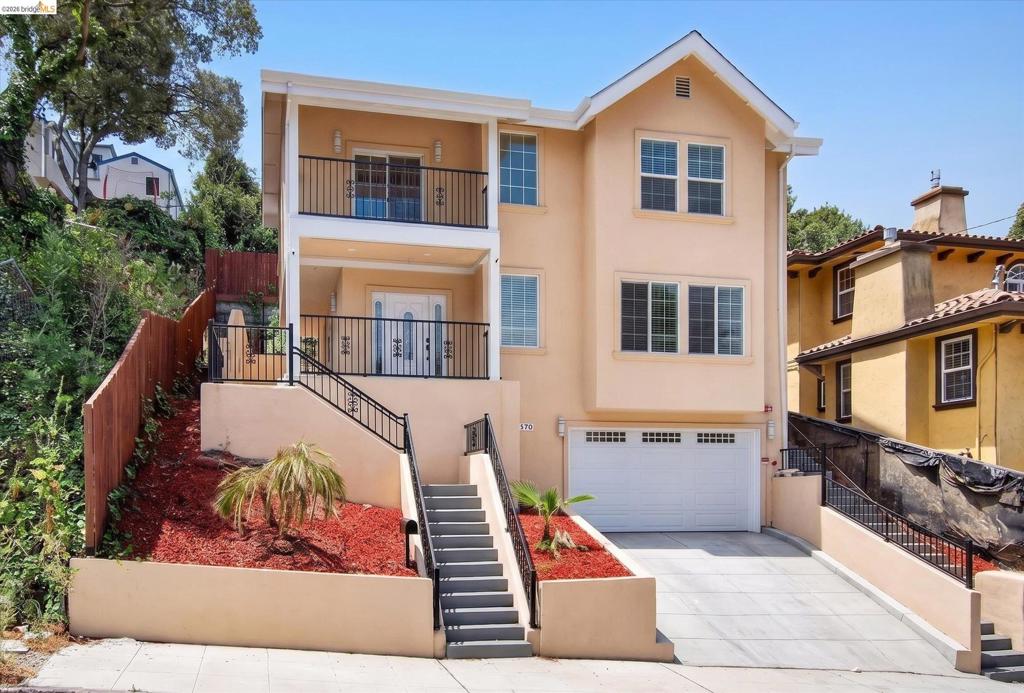 6105 Oakdale Ave AVE, Oakland CA 94605