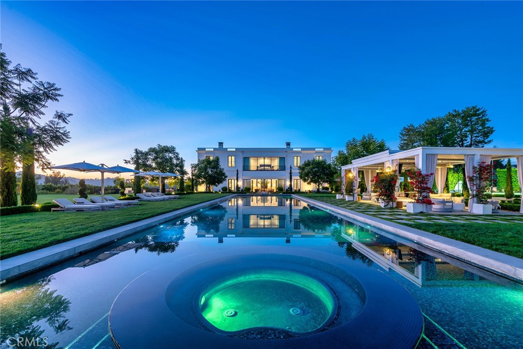 Properties 1 2100 Stratford Circle