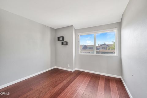 Tiny photo for 2010 Kingsbridge Way, Oxnard, CA 93035 (MLS # V1-34531)