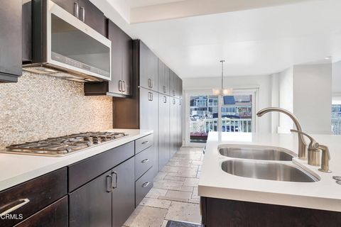 Tiny photo for 2010 Kingsbridge Way, Oxnard, CA 93035 (MLS # V1-34531)