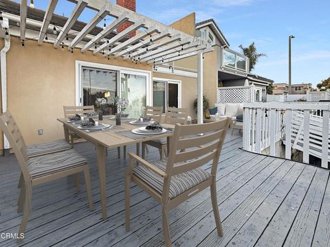 Tiny photo for 2010 Kingsbridge Way, Oxnard, CA 93035 (MLS # V1-34531)