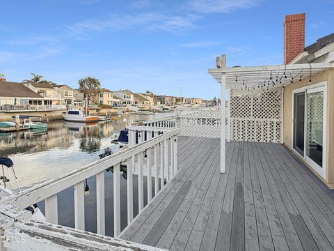 Tiny photo for 2010 Kingsbridge Way, Oxnard, CA 93035 (MLS # V1-34531)