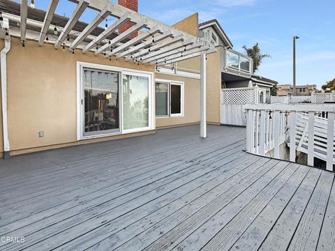 Tiny photo for 2010 Kingsbridge Way, Oxnard, CA 93035 (MLS # V1-34531)