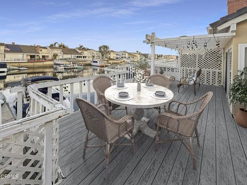 Tiny photo for 2010 Kingsbridge Way, Oxnard, CA 93035 (MLS # V1-34531)