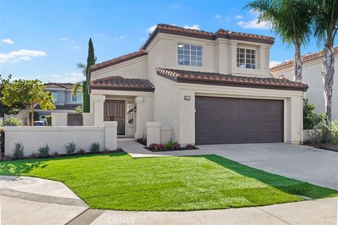32 Comiso Irvine CA 92614