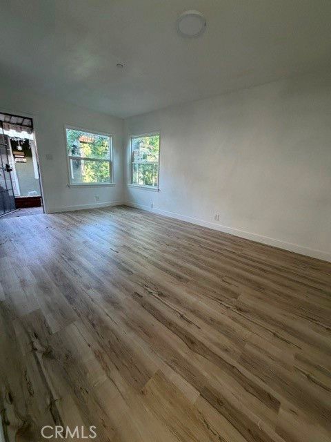 Photo of 1/2 Sherman Way, Lake Balboa, CA 91406 (MLS # SR26087000)