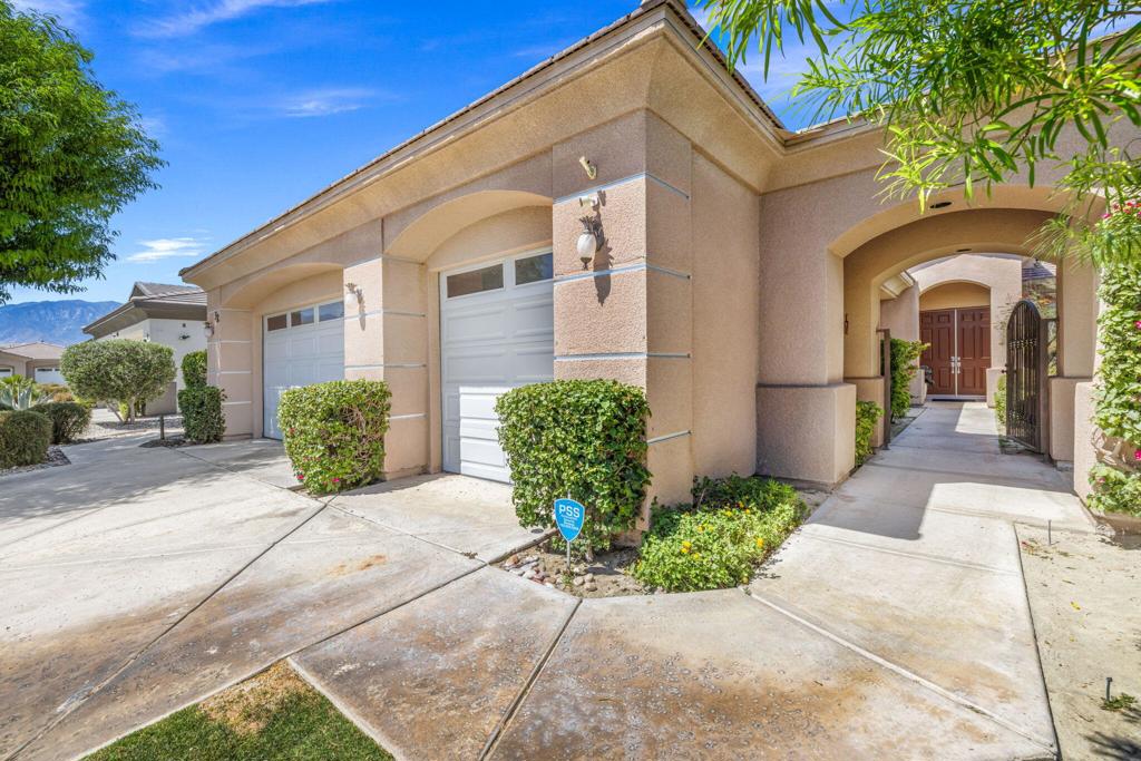 32 Calais Circle