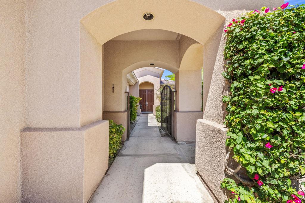32 Calais Circle