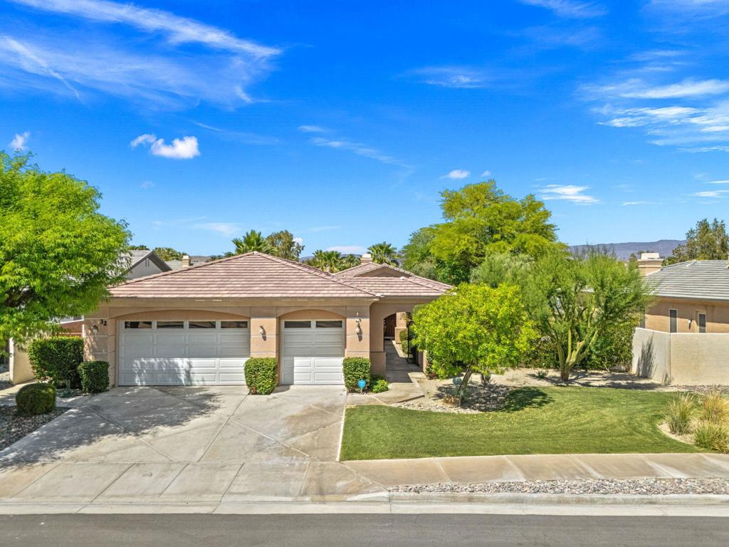 32 Calais Circle