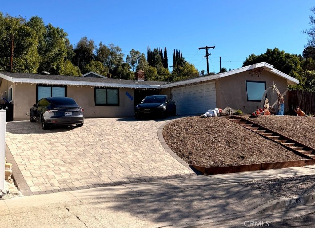 Photo of 20703 Collins, Woodland Hills, CA 91367 (MLS # DW26007915)