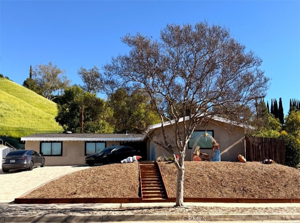 Photo of 20703 Collins, Woodland Hills, CA 91367 (MLS # DW26007915)