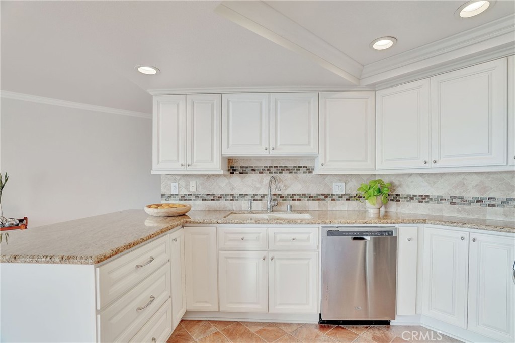 Vista Pacifica (VP) - Residential