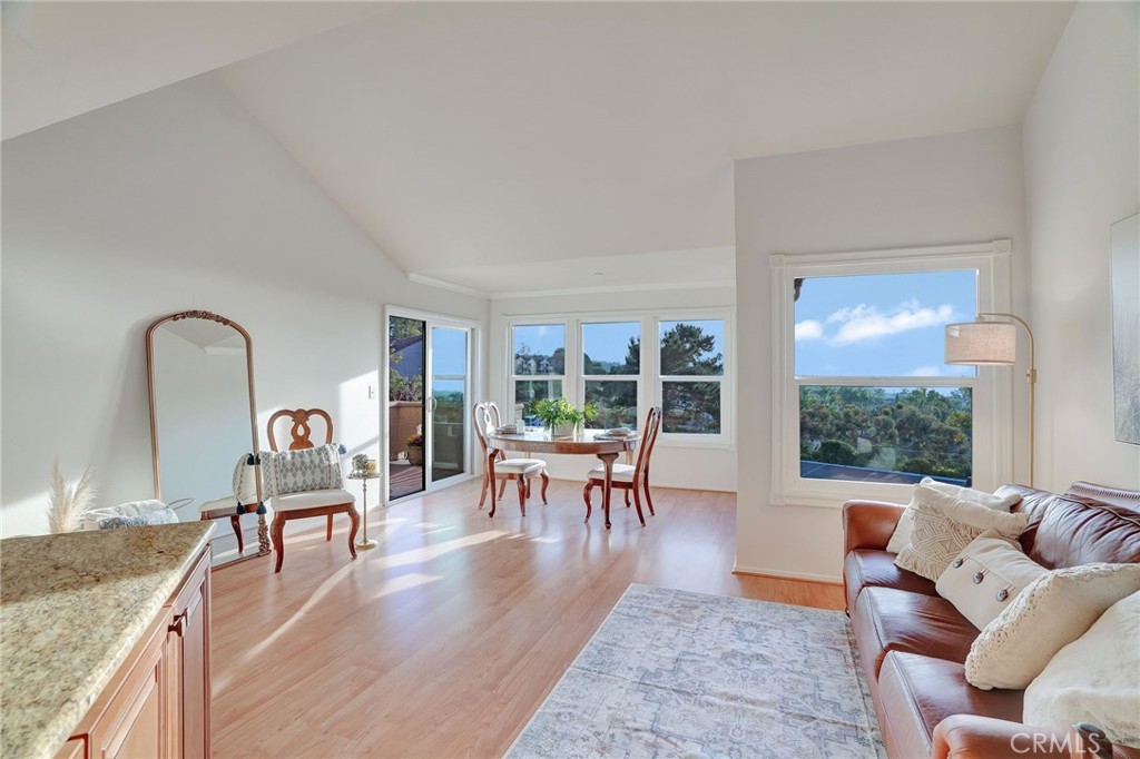 Vista Pacifica (VP) - Residential