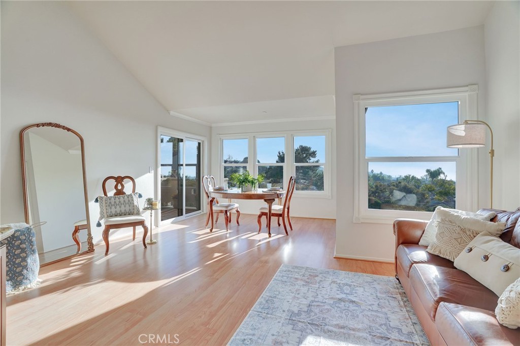 1074 Calle Del Cerro 1806