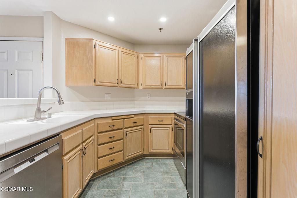 Shadow Ridge-833 - 833 - Residential