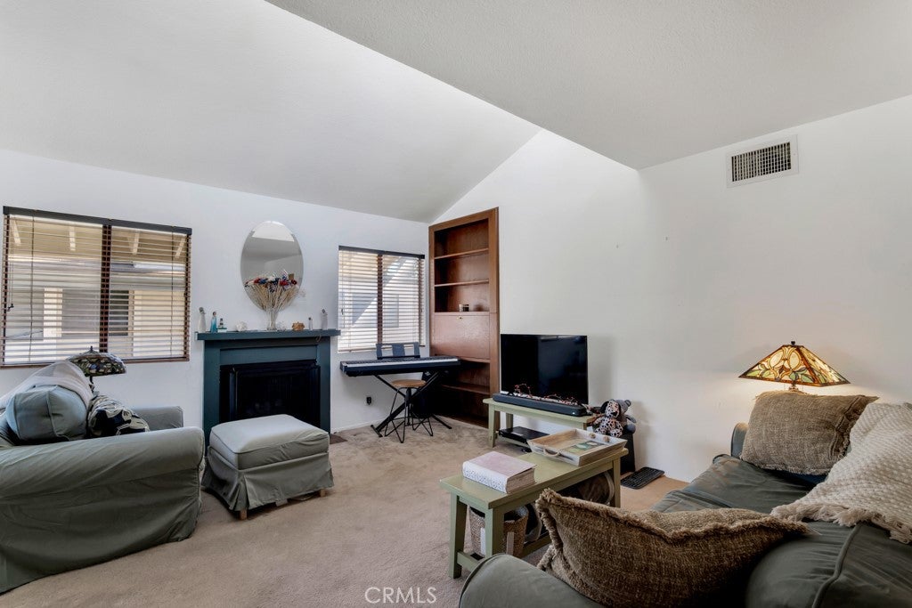 10574 Sunland Boulevard 7