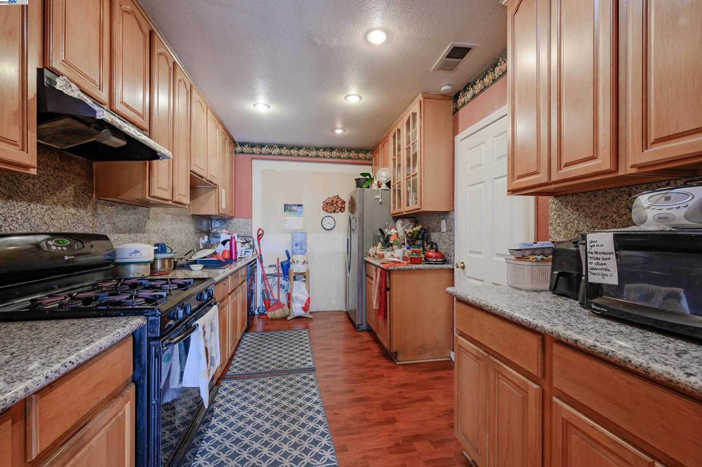 JACKSON TRIANGLE - Residential