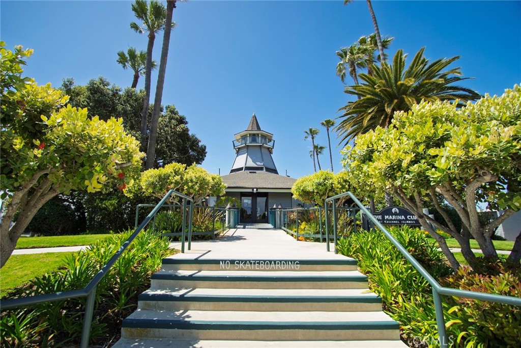 - - Residential Lease