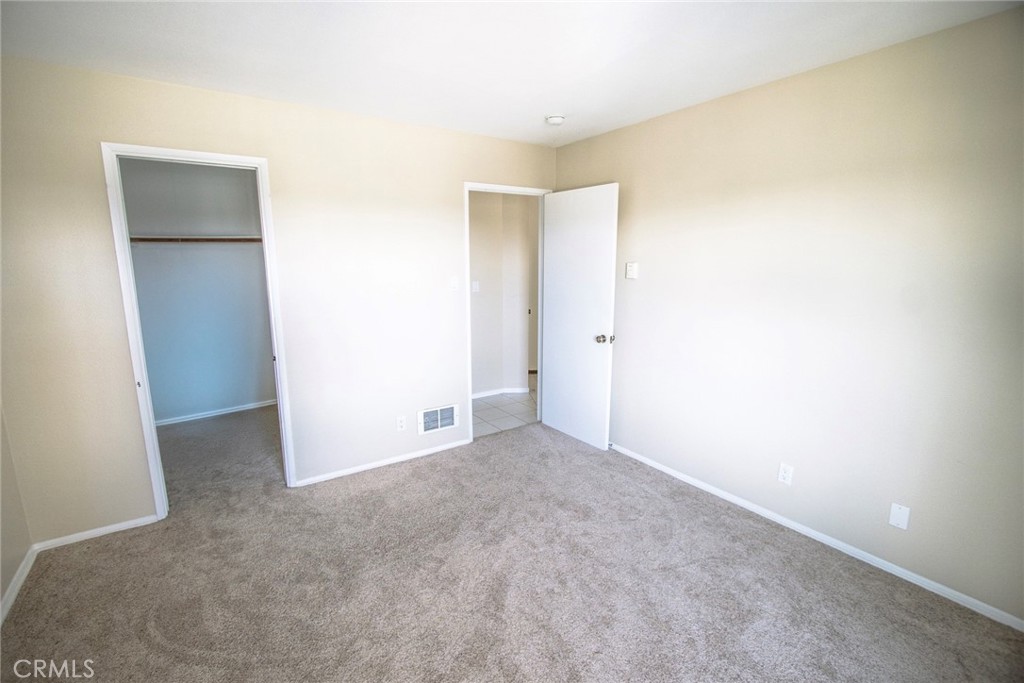 - - Residential Lease