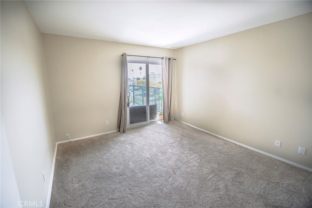 - - Residential Lease