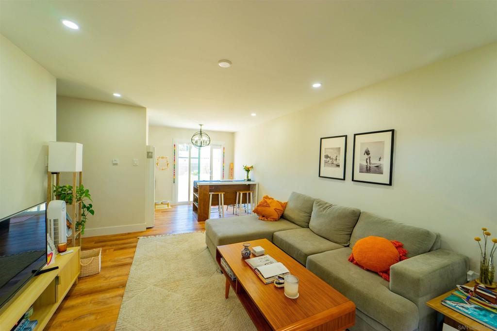 4190 Clairemont Dr