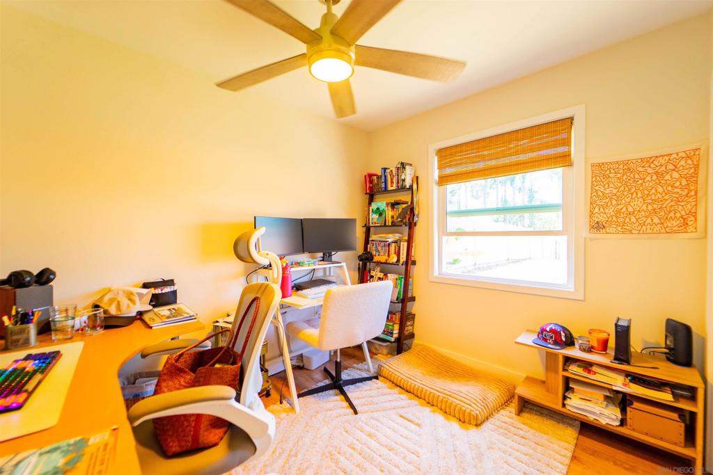 4190 Clairemont Dr