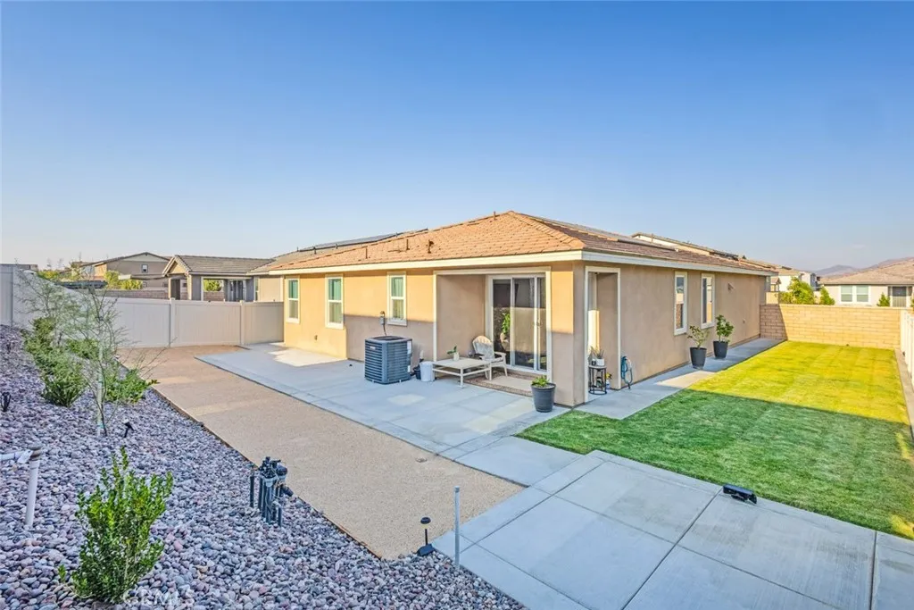 Menifee, California 92584, United States, 3 Bedrooms Bedrooms, ,2 BathroomsBathrooms,Residential,Active,188500