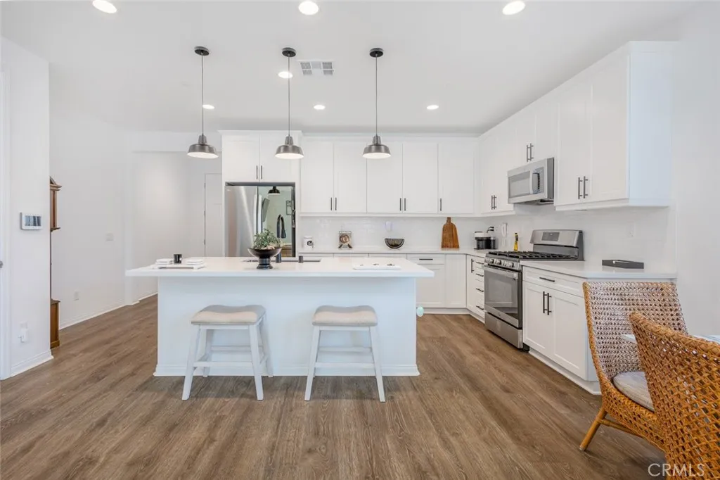 Menifee, California 92584, United States, 3 Bedrooms Bedrooms, ,2 BathroomsBathrooms,Residential,Active,188500