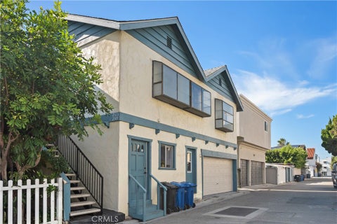 Photo of 2513 Ozone Court CT, Hermosa Beach, CA 90254 (MLS # PV26225388)