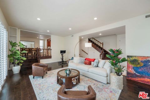 Photo of 12336 Montana Avenue, Los Angeles, CA 90049 (MLS # 26959373)