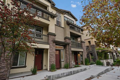 Photo of 47382 Mission Falls Court, Fremont, CA 94539 (MLS # ML82027734)