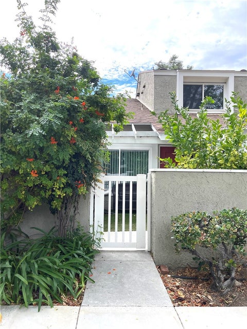 Photo of 25711 Tournament RD, Valencia, CA 91355 (MLS # SW26135084)