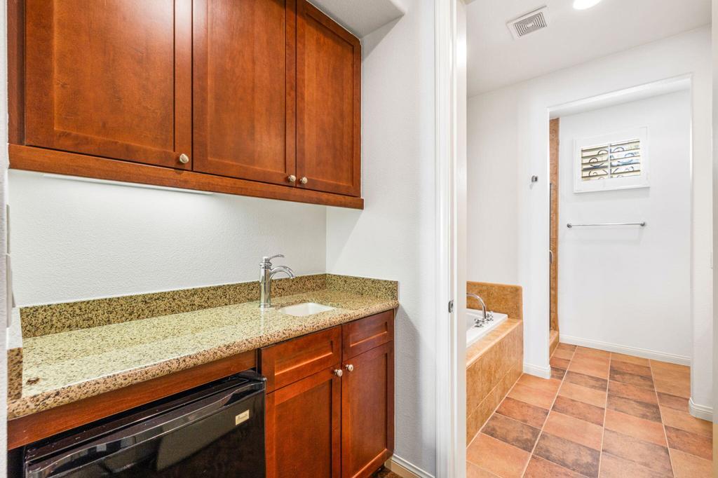 Legacy Villas - Residential