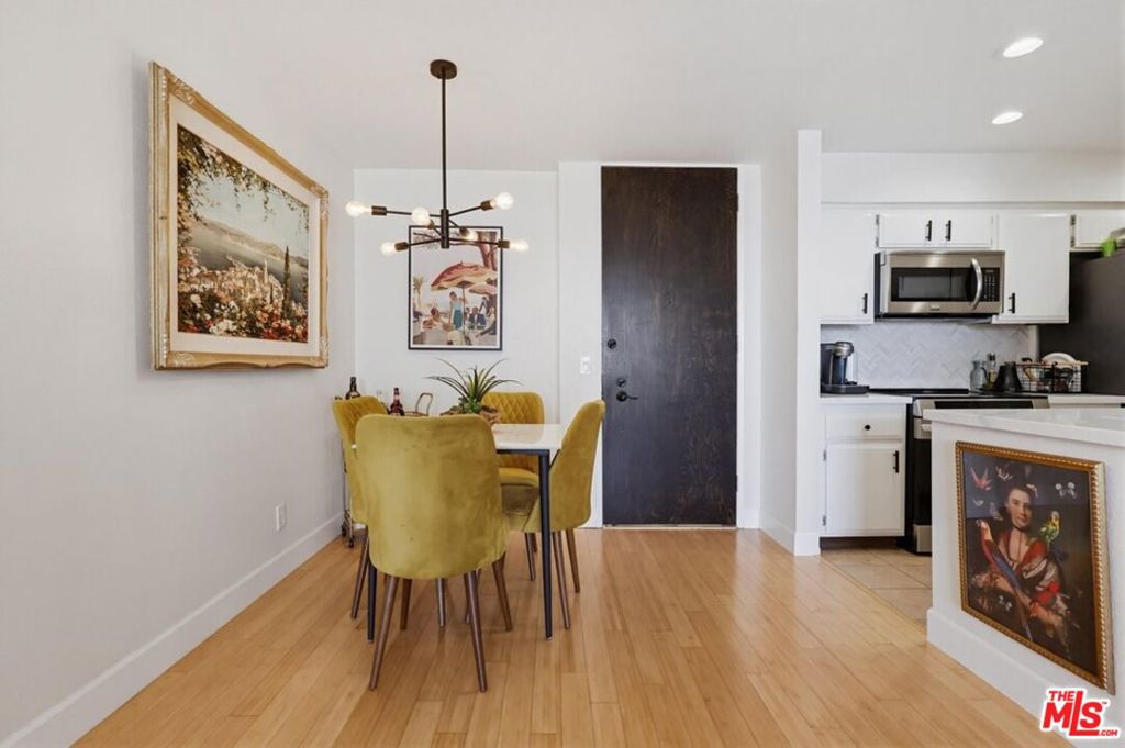1140 E Ocean Boulevard 220