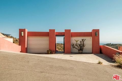 Photo of 3029 Sequit Drive, Malibu, CA 90265 (MLS # 25570159) Photo of 3029 Sequit Drive, Malibu, CA 90265 (MLS # 25570159)