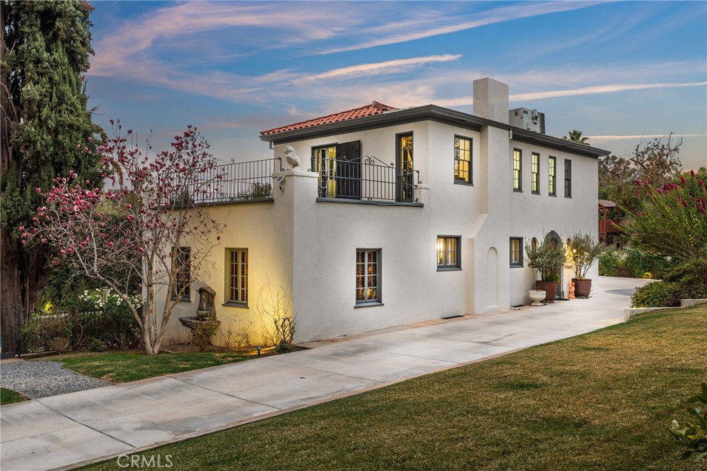 1205 W Highland Avenue