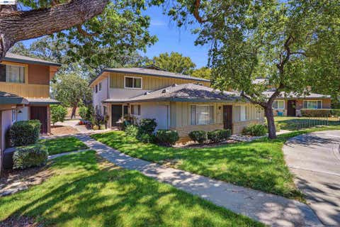 Photo of 2125 Arroyo Ct CT #2, Pleasanton, CA 94588 (MLS # 41141997)