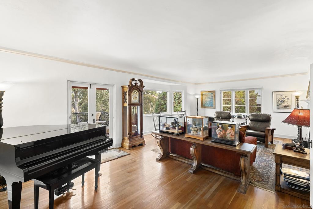 Mission Hills - Residential