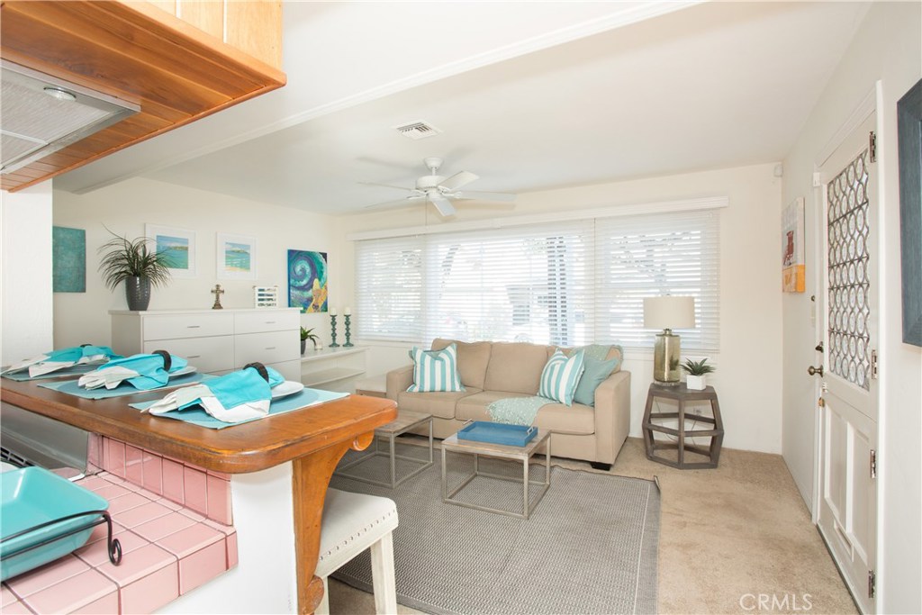 Corona del Mar South of PCH (CDMS) - Residential