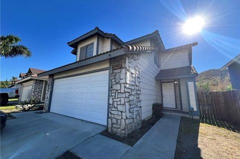 Photo of 14629 Mountain High Dr, Fontana, CA 92337 (MLS # CV26047776)