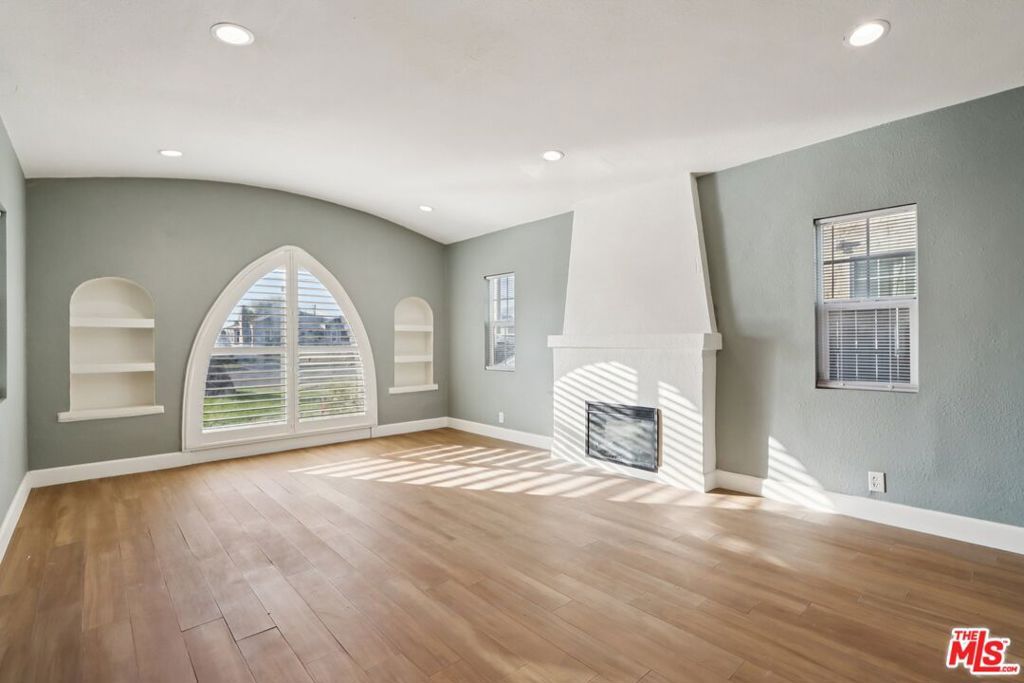 Photo of 2765 N E Street, San Bernardino, CA 92405 (MLS # 25611727)