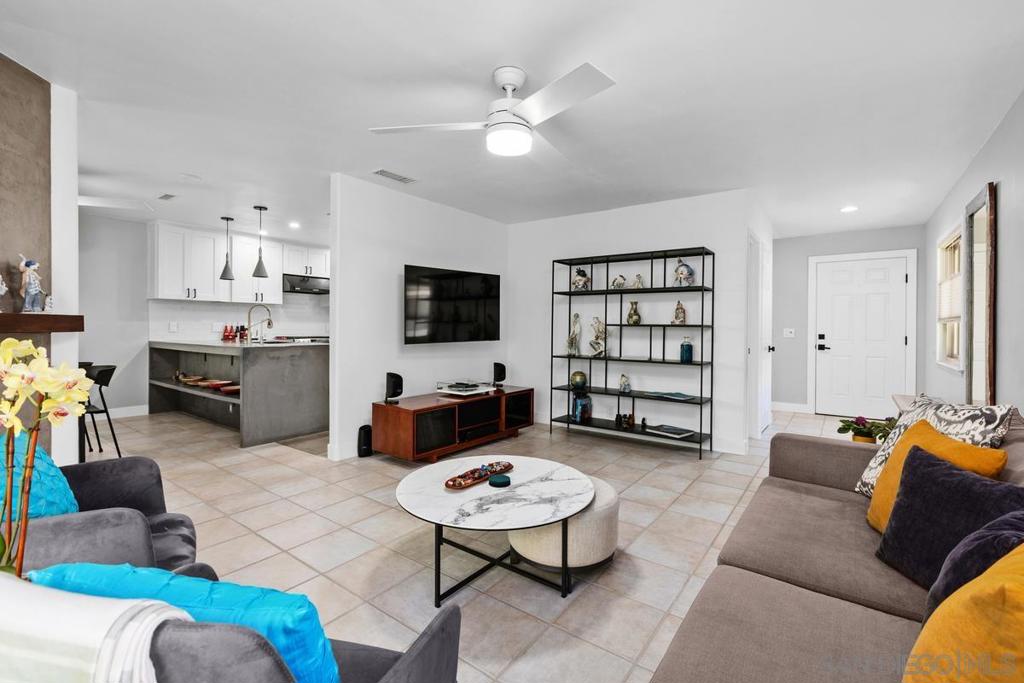 3152 Avenida Topanga