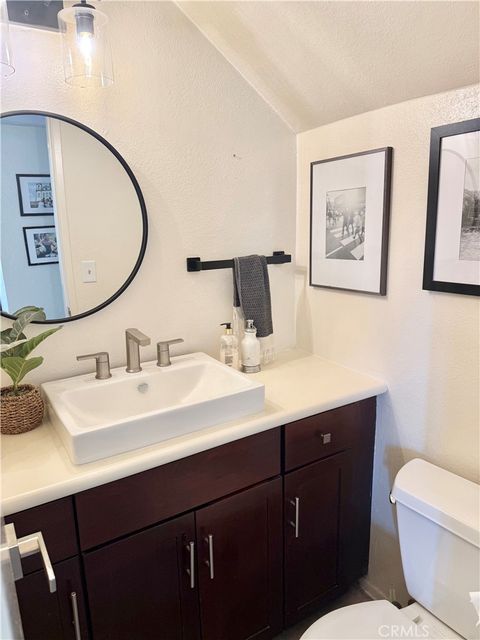 Tiny photo for 27511 Endeavor Street, Agoura Hills, CA 91301 (MLS # SR26048693)