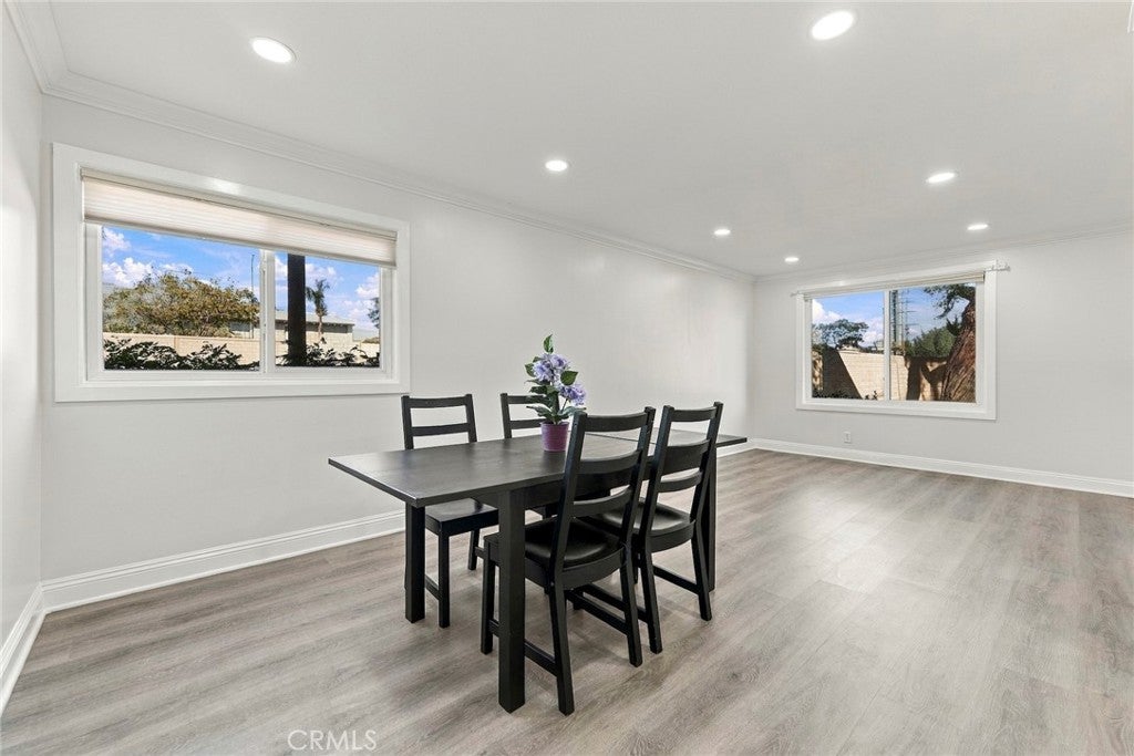 4435 Larwin