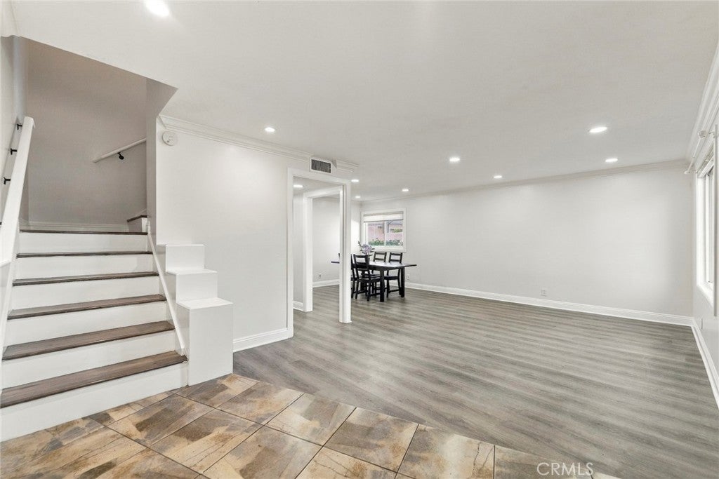 4435 Larwin