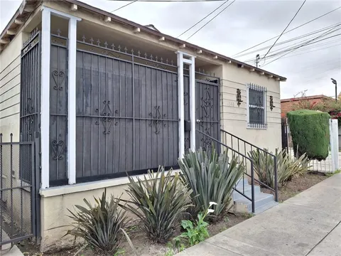 1346 W Century Blvd, Los Angeles, CA 90044 - MLS#: IV26028475