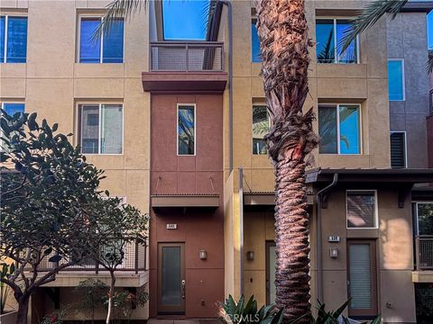 Photo of 543 Rockefeller, Irvine, CA 92612 (MLS # WS25268683)