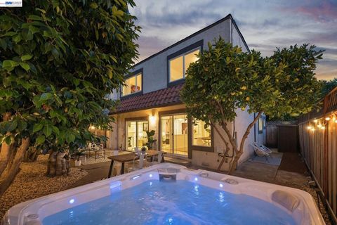 Photo of 2615 SAN JOSE AVENUE AVE #B, Alameda, CA 94501 (MLS # 41136262)