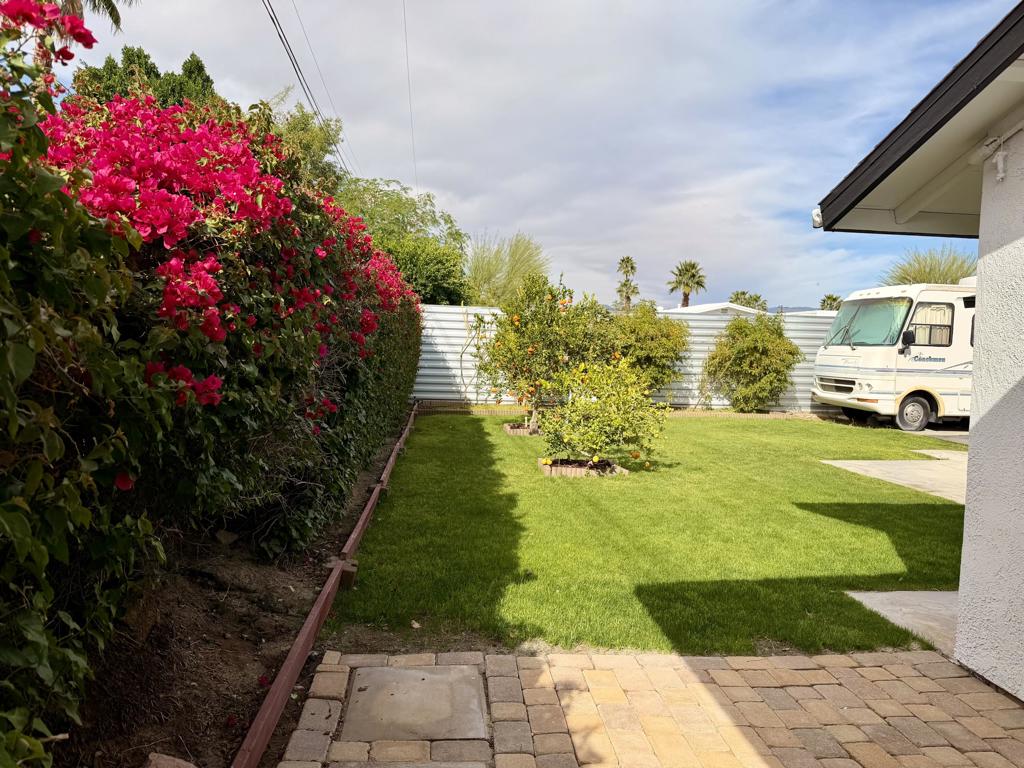 2765 N Cerritos Road