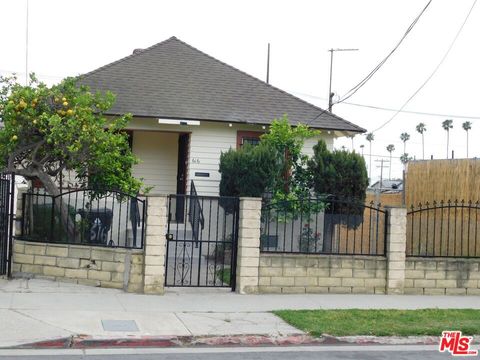 Photo of 616 W 58th Street, Los Angeles, CA 90037 (MLS # 26706013)